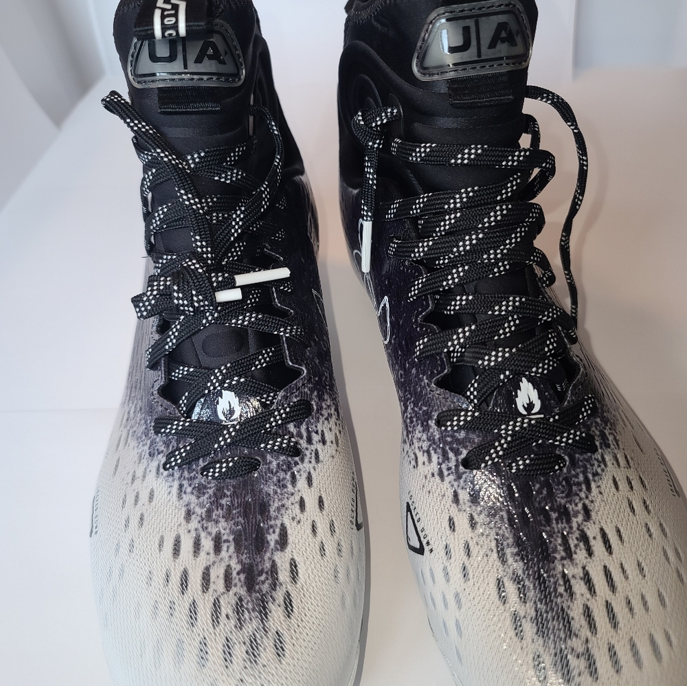 Under Armor Cleats - image 5